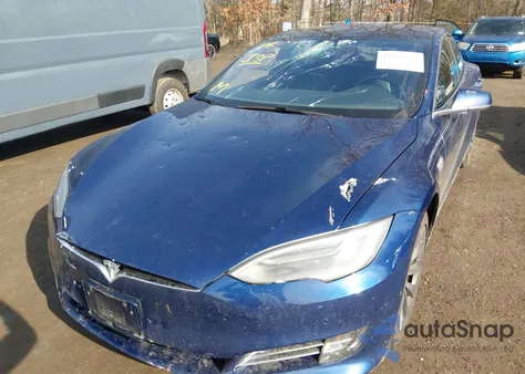 2018 Tesla Model S 100D/75D/P100D z USA, uszkodzony, nr VIN 5YJSA1E26JF243806